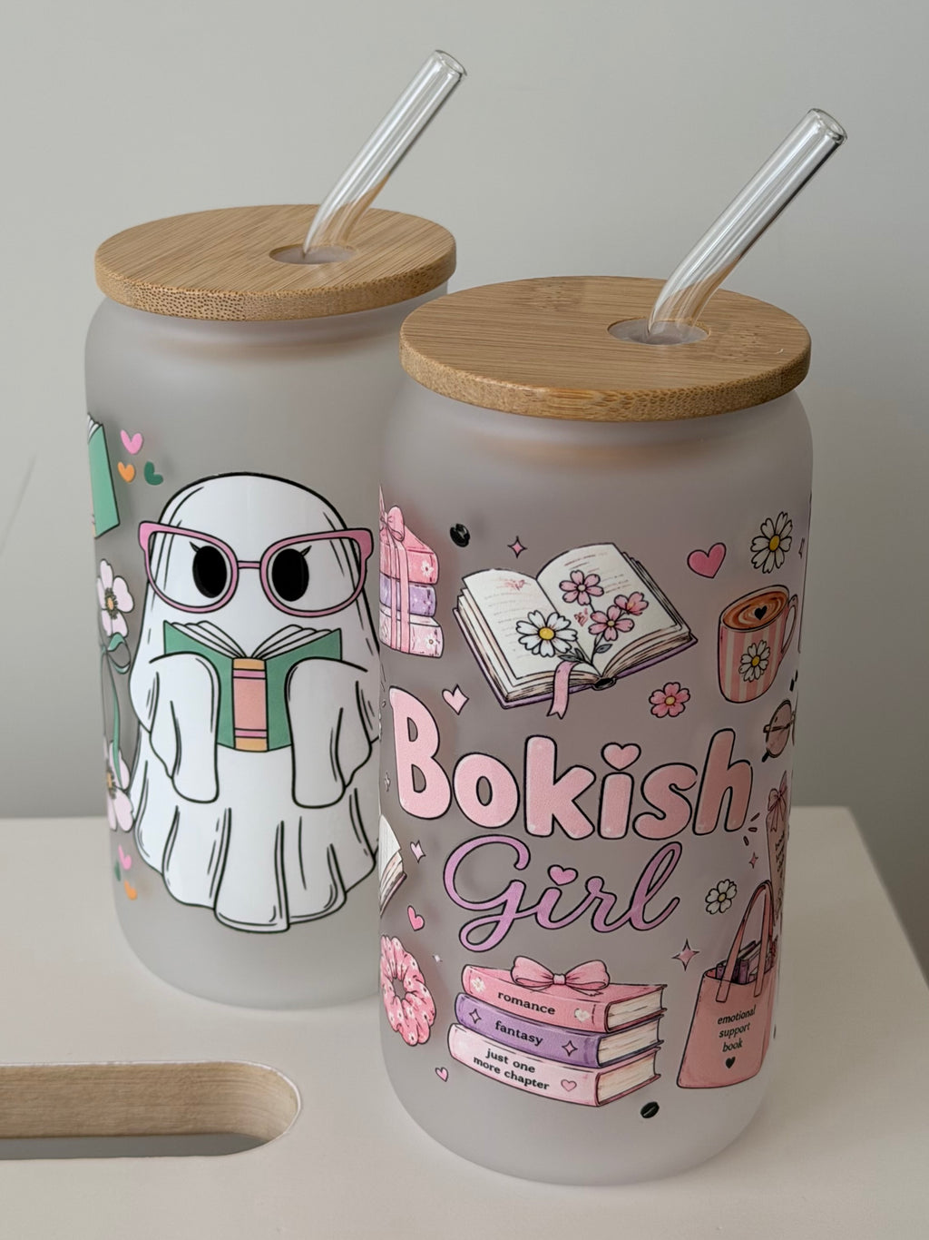 Bookish Girl frosted Glass - med bambuslokk og glassugerør