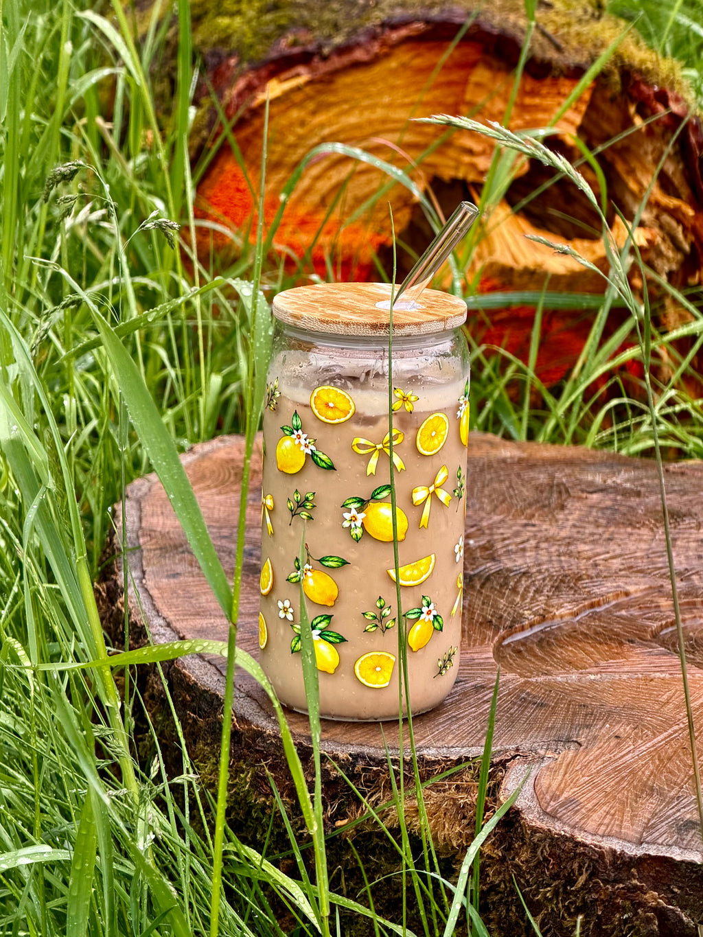 Wild Lemon Tumbler – Glasskopp med bambuslokk og glassugerør