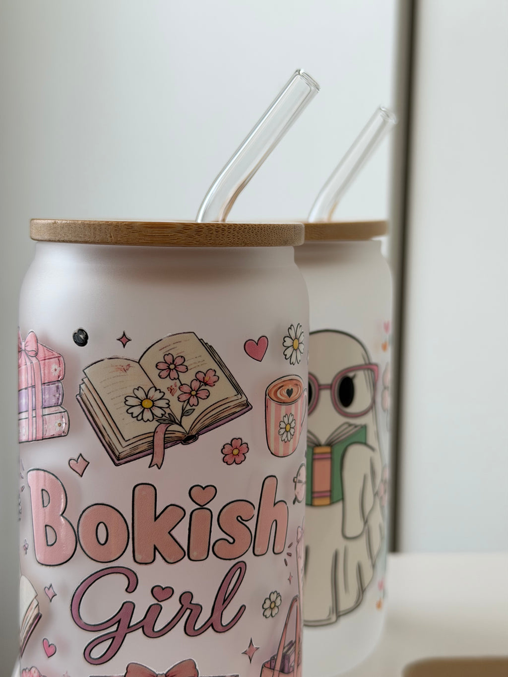 Bookish Girl frosted Glass - med bambuslokk og glassugerør