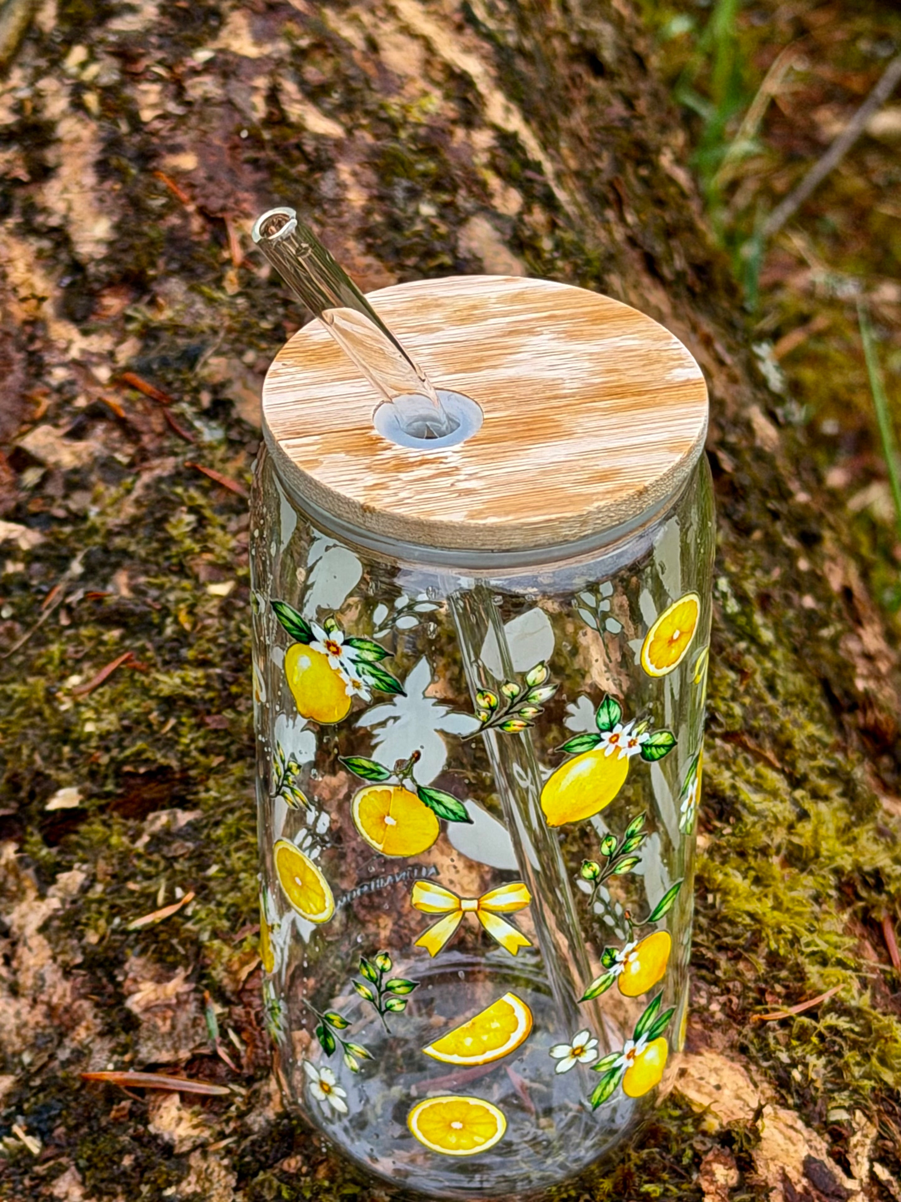 Wild Lemon Tumbler – Glasskopp med bambuslokk og glassugerør