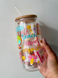 Teach Love Inspire Tumbler – Glasskopp med bambuslokk og glassugerør