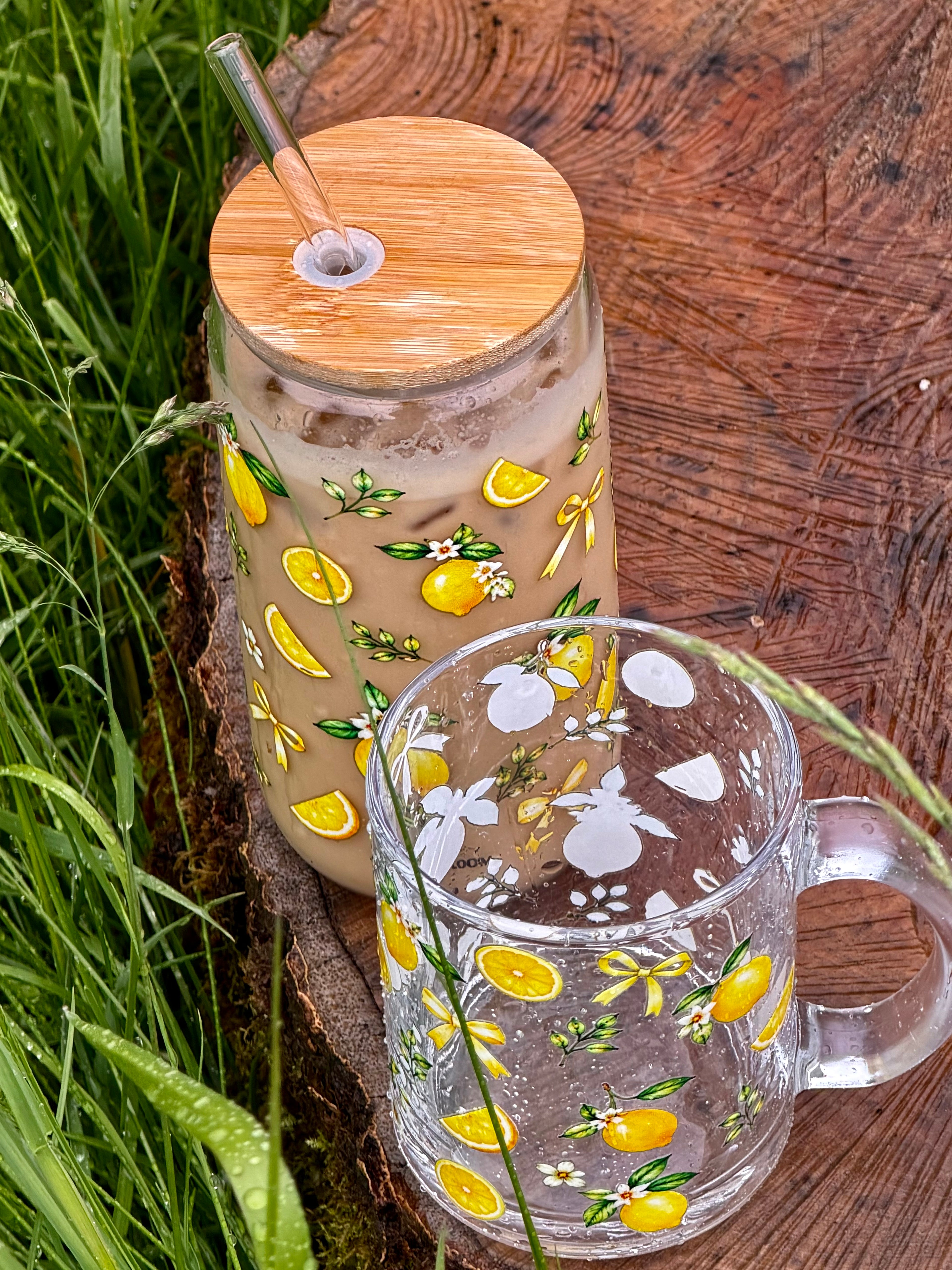 Wild Lemon Duo Set
Glasskopp + Tumbler – Glasskopp med bambuslokk og glassugerør